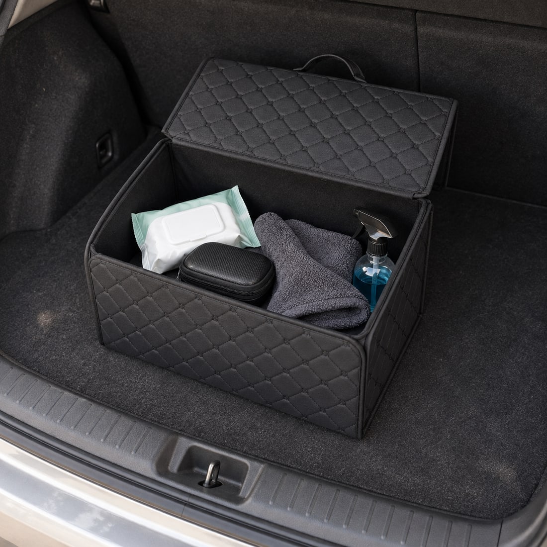 Open medium organizer with everyday car essentials.