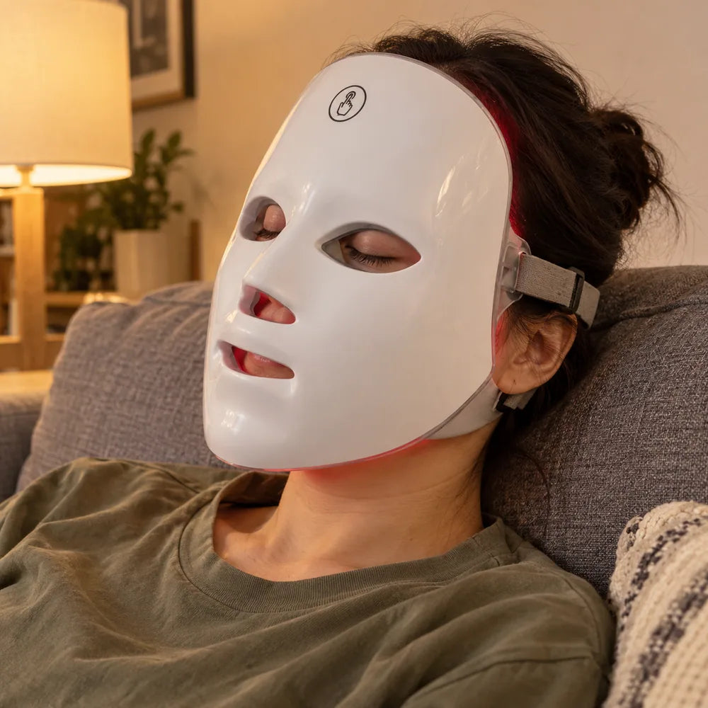 Afterglow white LED face mask: photo 2.