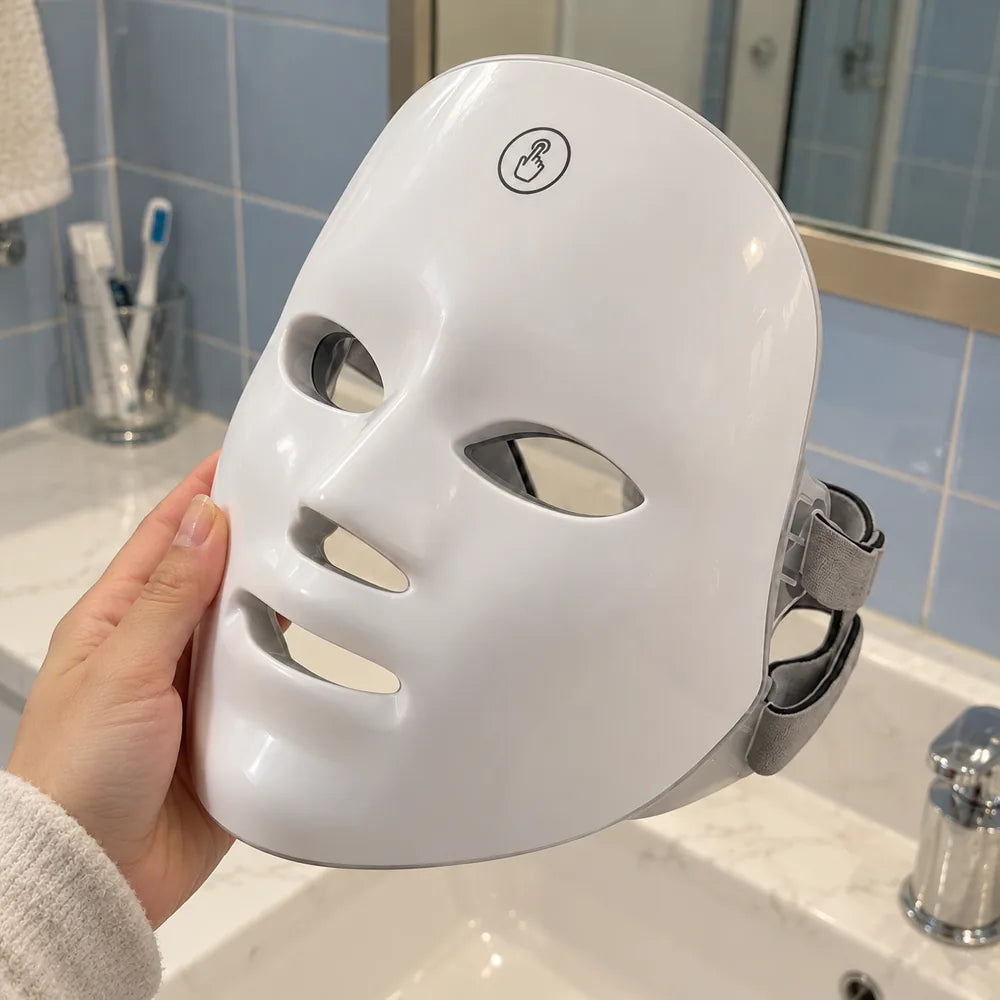 Afterglow white LED face mask: photo 3.