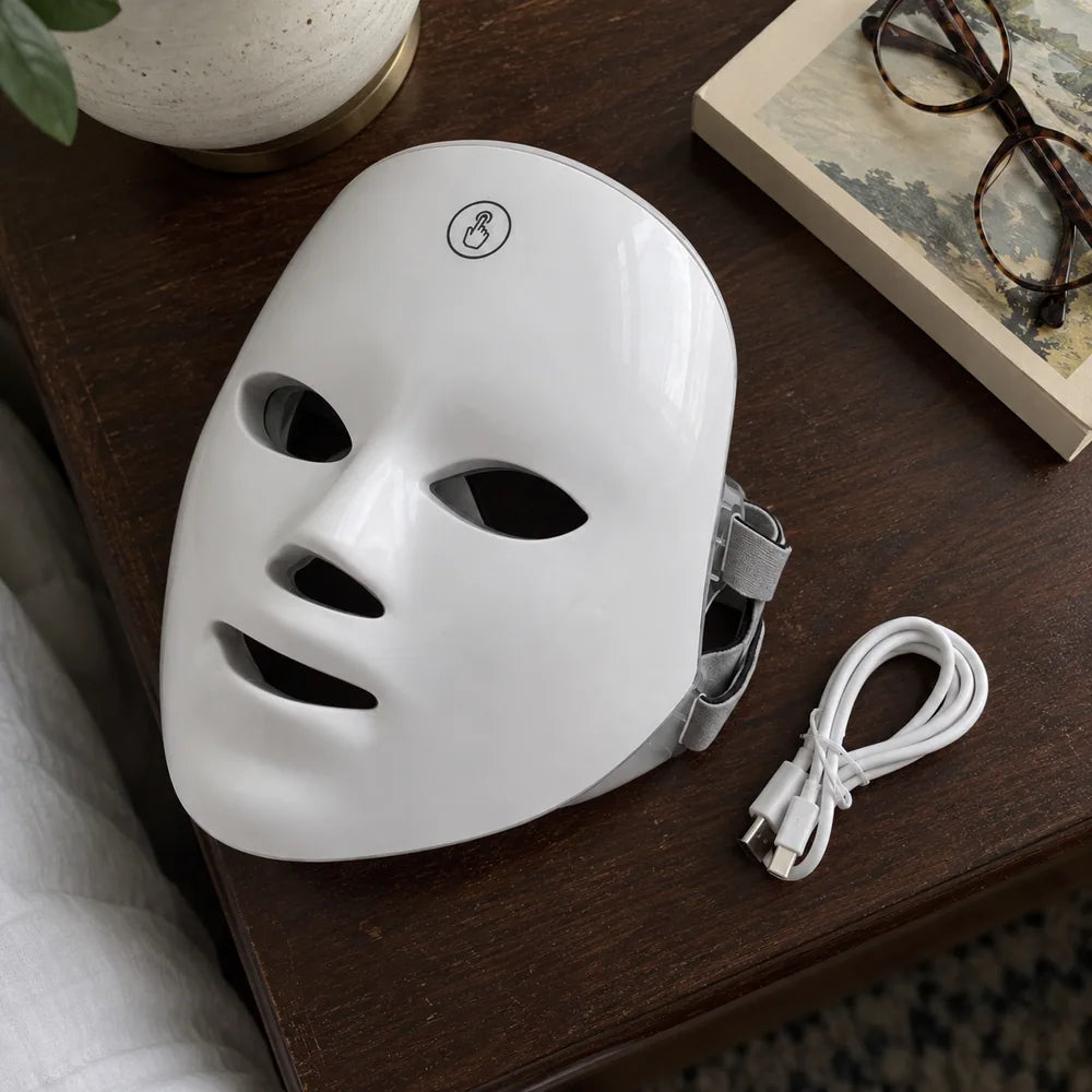Afterglow white LED face mask: photo 4.