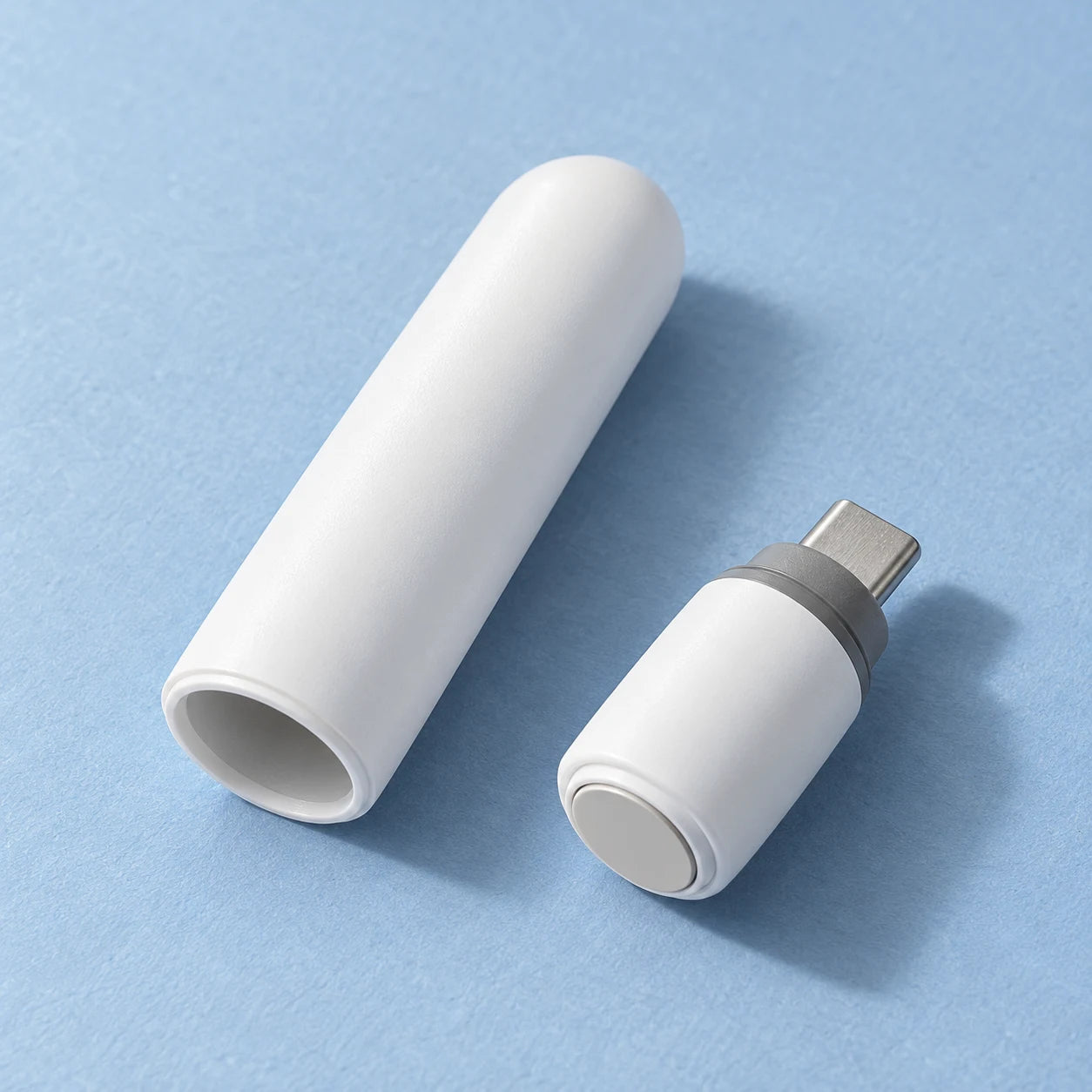 USB-C module and smooth treatment head, with its long storage cap removed