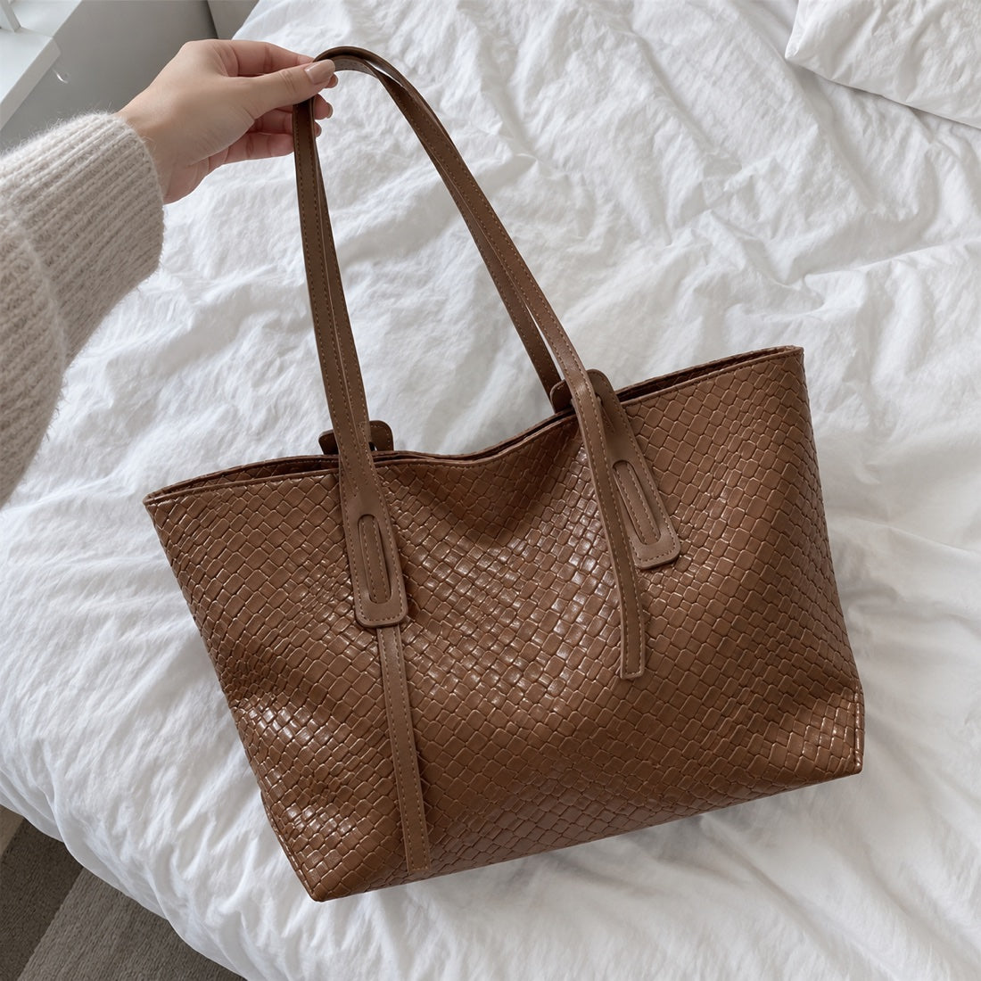 Customer photo of TENLOVE Everyday Woven Tote.