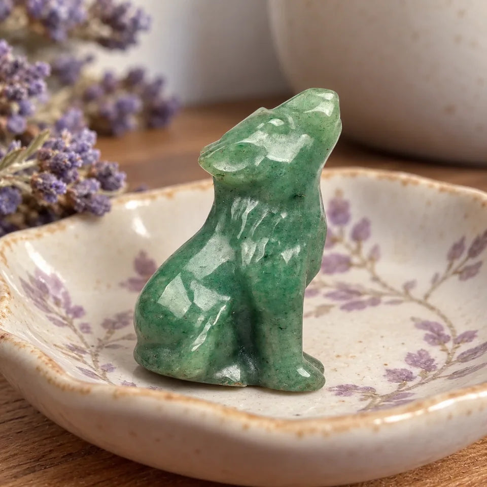 Mini Stone Wolf Figurine — Customer photo 6