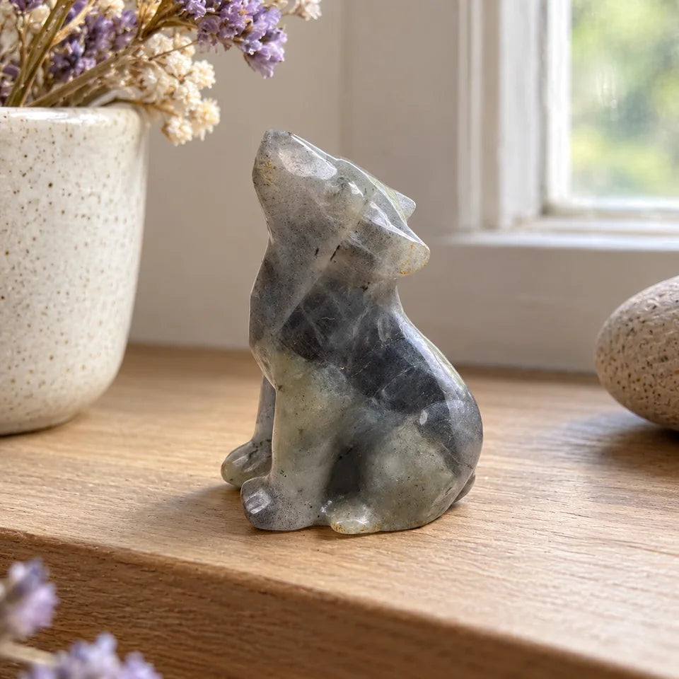 Mini Stone Wolf Figurine — Customer photo 8