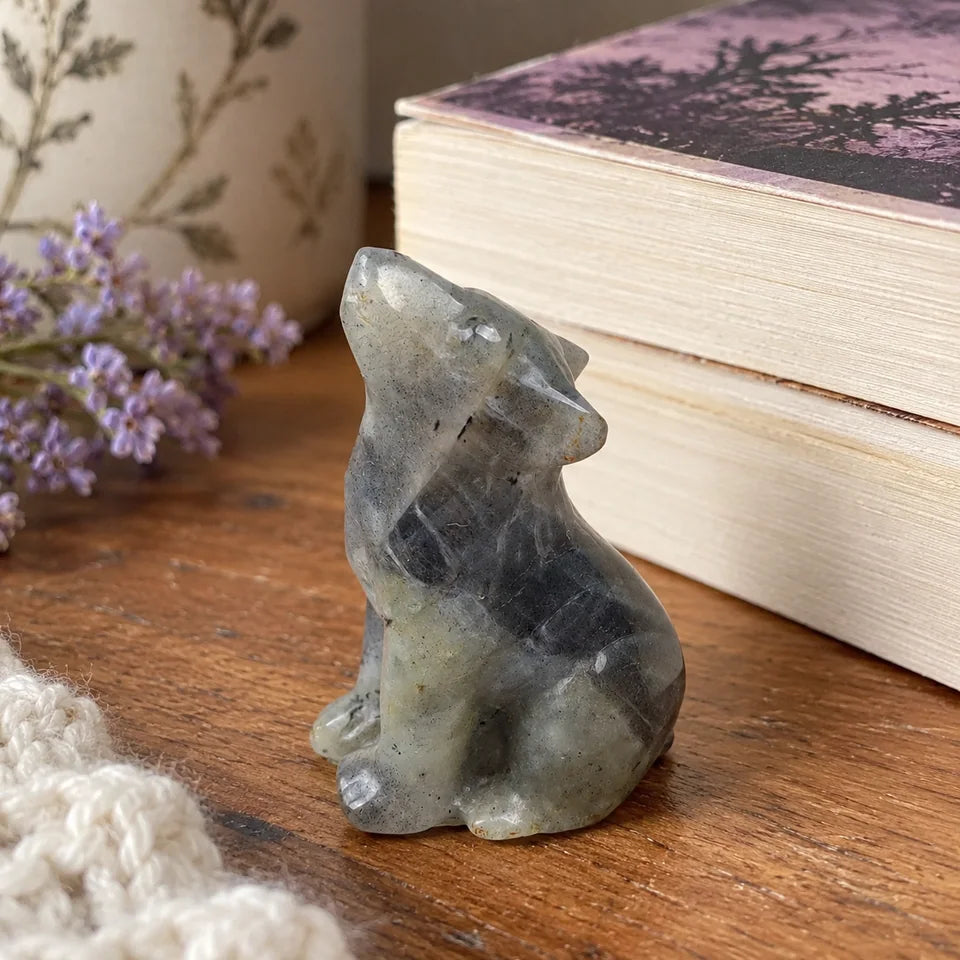 Mini Stone Wolf Figurine — Customer photo 12