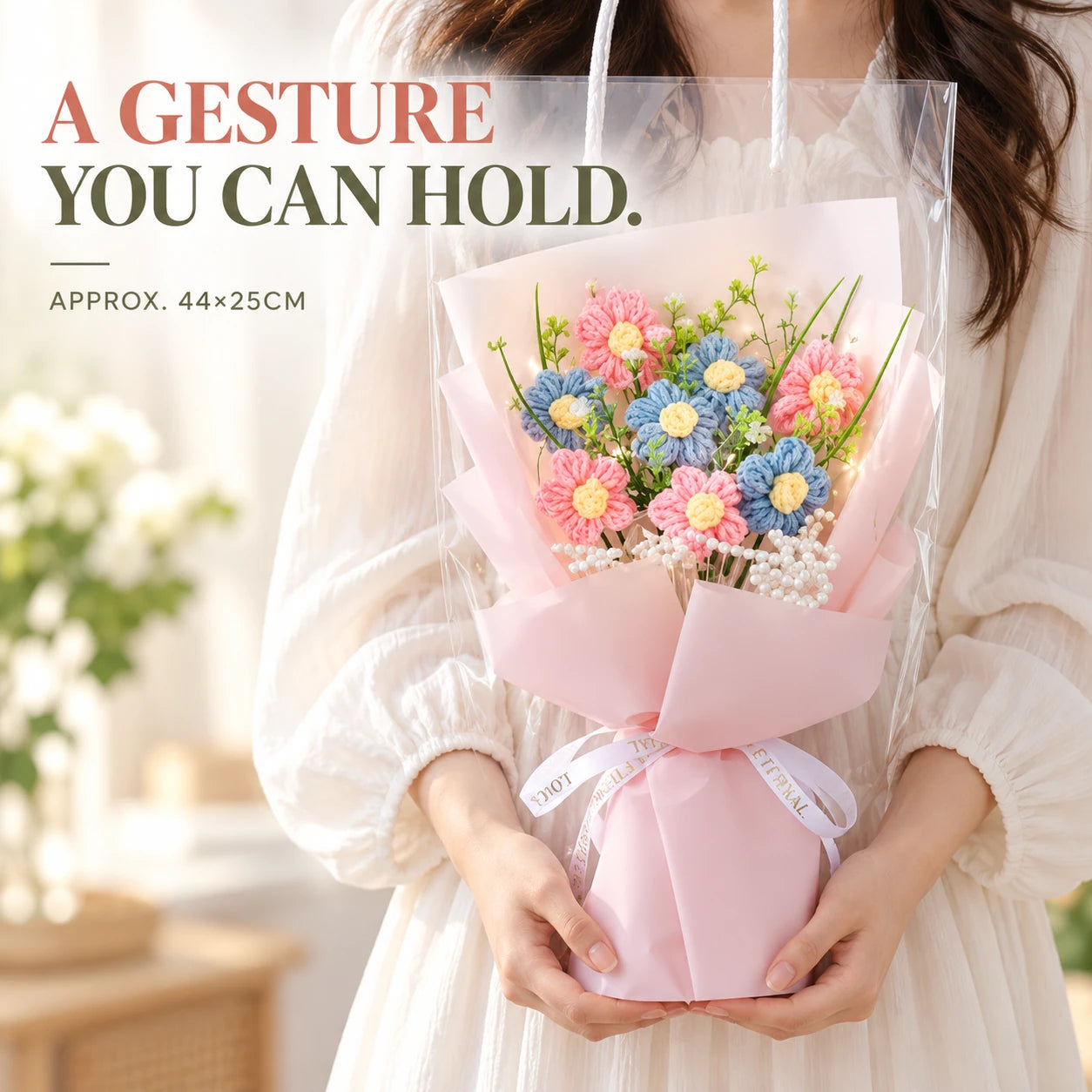 The approximate44×25cm bouquet in an adult-held view.